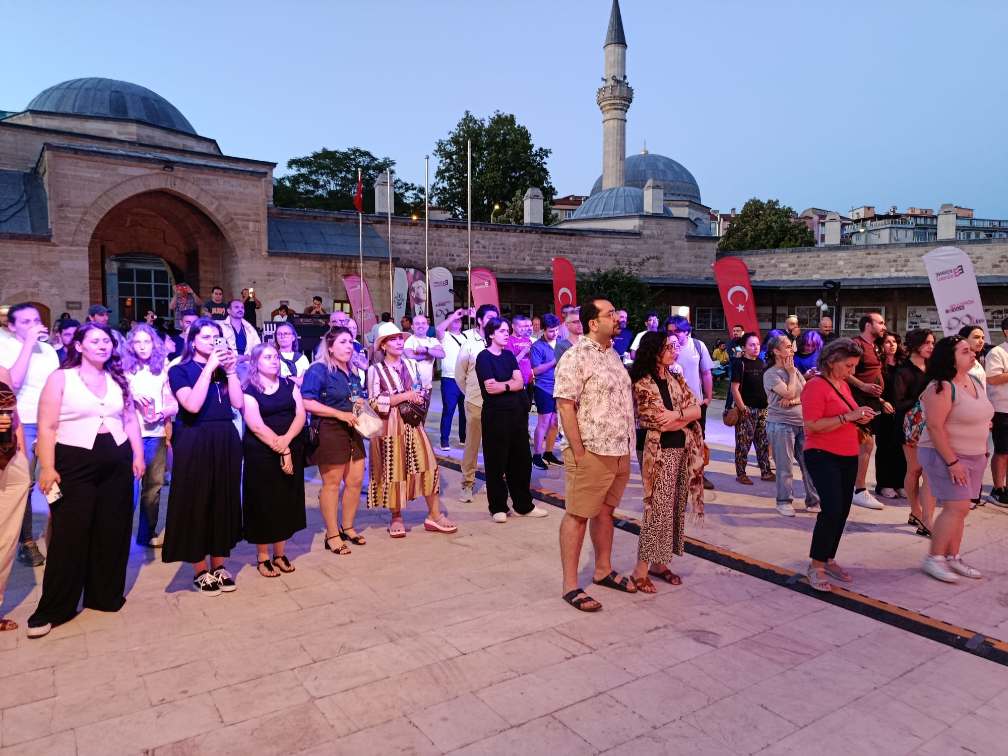 Edirne’de bu yıl ikinci kez Uluslararası Trakya Caz Festivali'nin ikinci gününde Türkiye'nin önde gelen caz vokallerinden Sibel Köse ve ekibi sahne aldı.